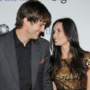 Demi Moore et Ashton Kutcher annoncent leur divorce
