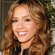 Jessica Alba en vacances : la dolce vita continue !
