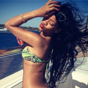 Rihanna invite Tinie Tempah à diner à bord de son yacht