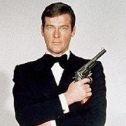 Roger Moore était victime de violences conjugales
