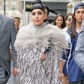 Lady Gaga : elle ose le manteau en plumes sous la chaleur new-yorkaise !