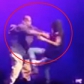 L'imposant bodyguard de Snoop Dogg balance un fan en plein concert (vidéo)