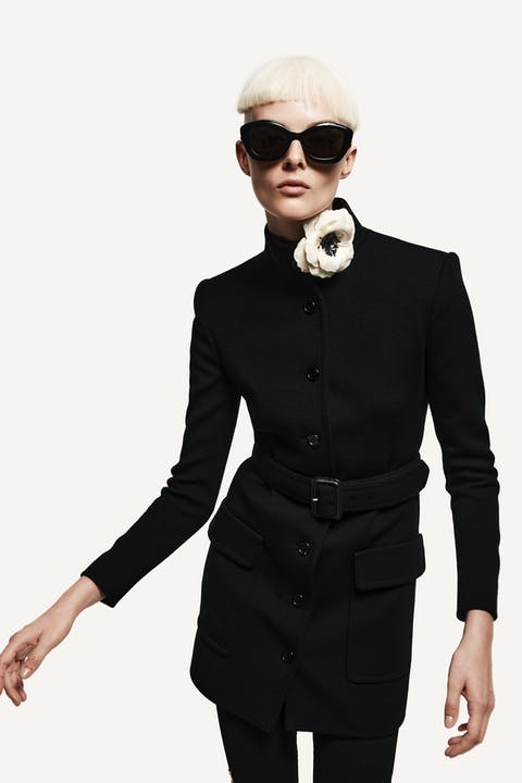 Saint Laurent : Découvrez le défilé printemps-été 2021