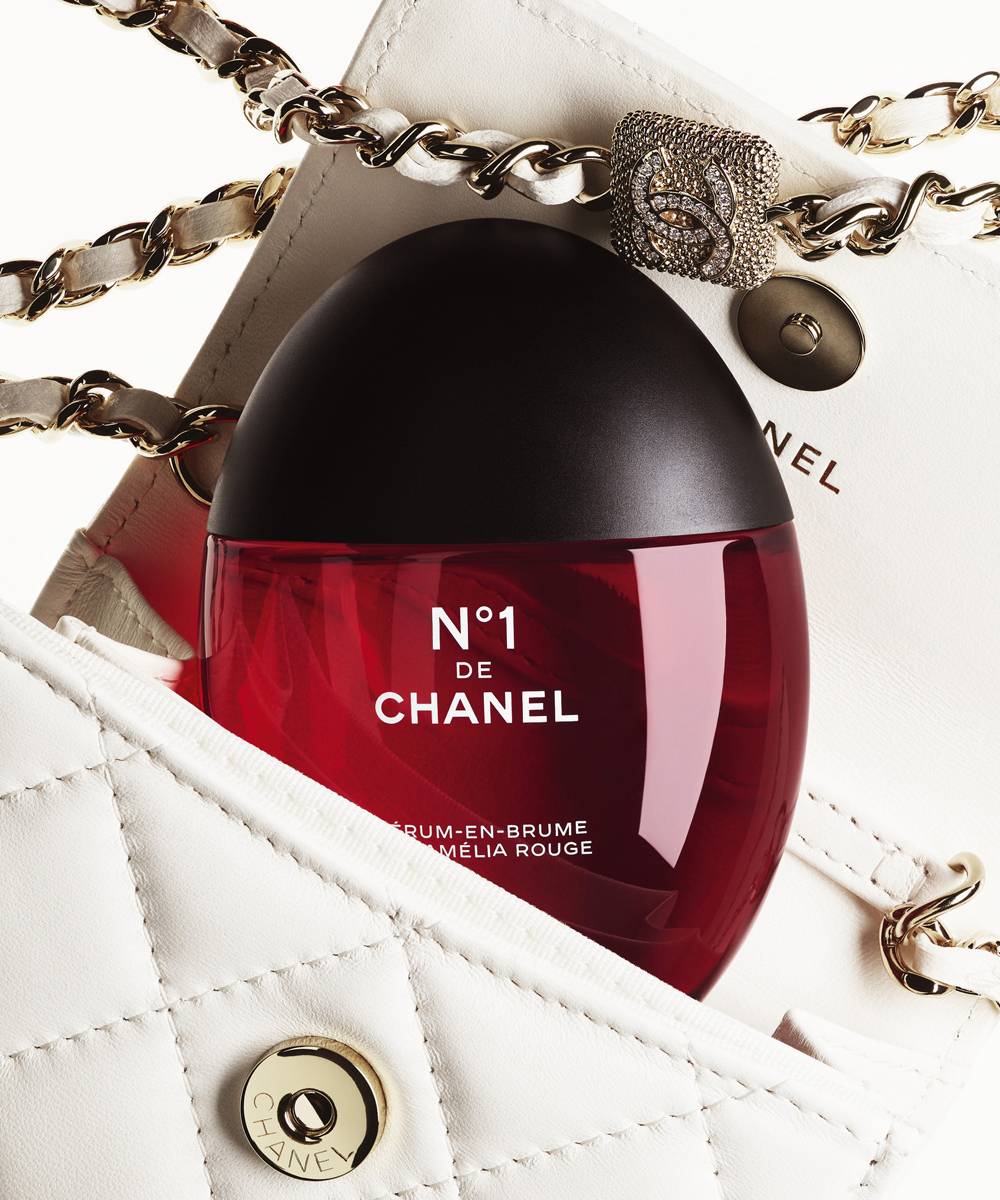chanel_cp_n1-de-chanel-serum-en-brume-fr-2.jpg