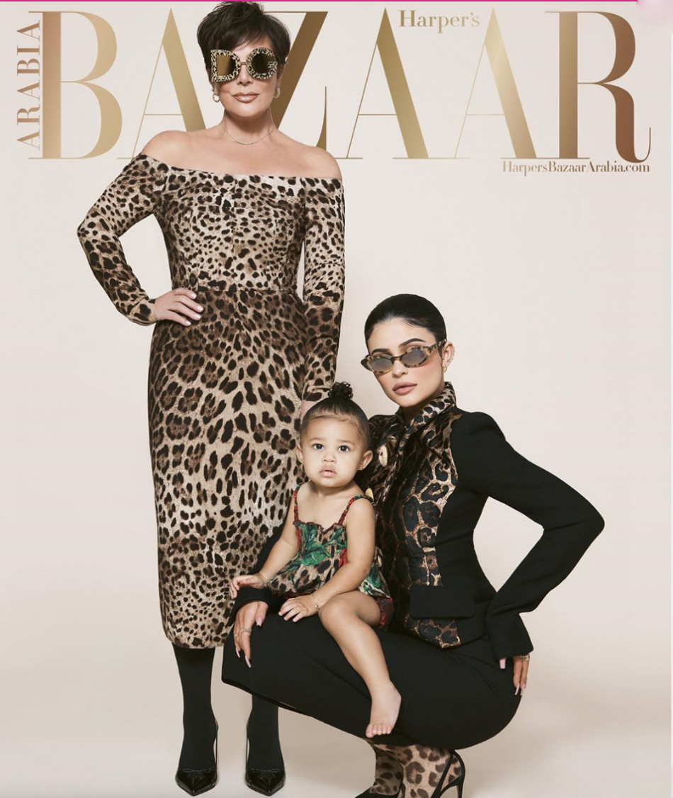 -kylie-jenner-pose-avec-stormi-.jpg
